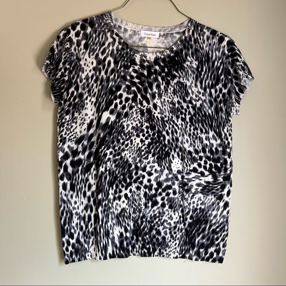 Calvin Klein XL silk blend leopard knit top
